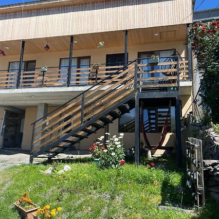 Guesthouse Relax In Kazbegi Exterior photo