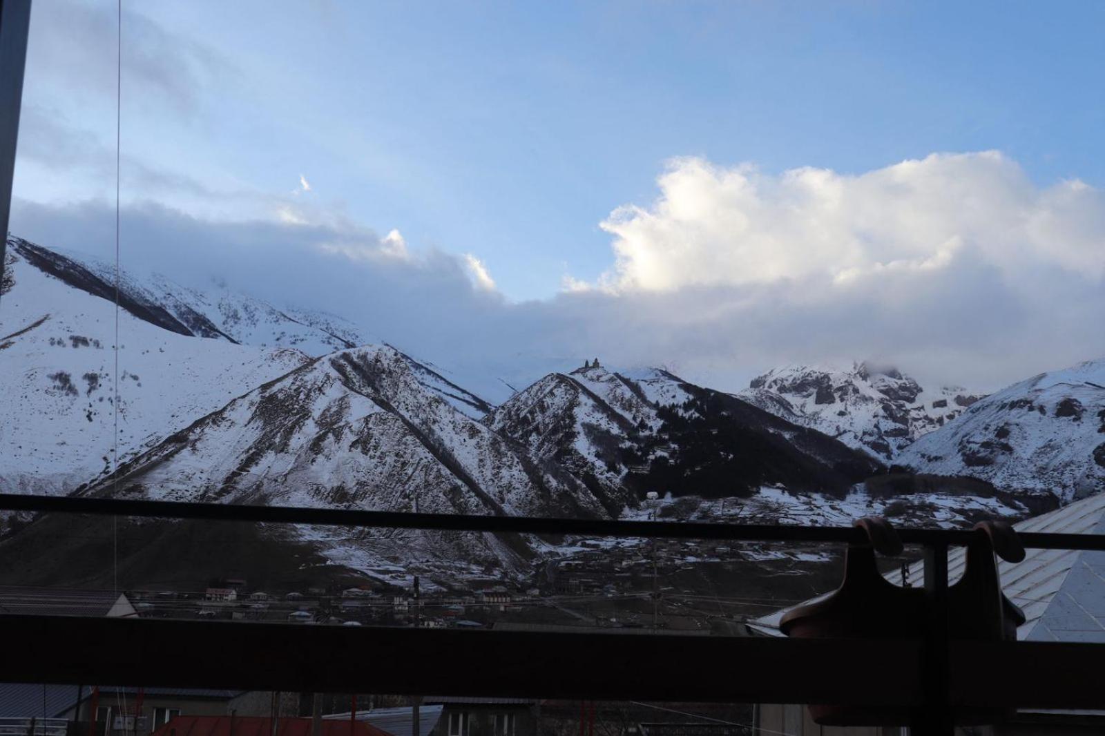 Guesthouse Relax In Kazbegi Exterior photo