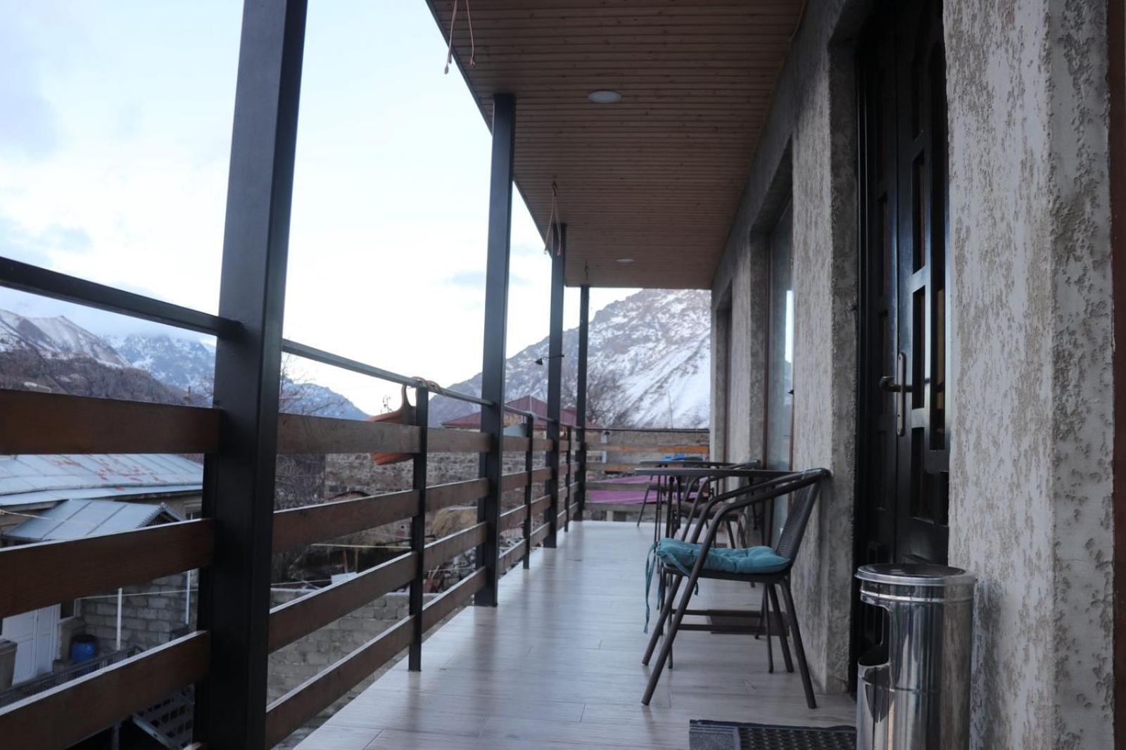 Guesthouse Relax In Kazbegi Exterior photo