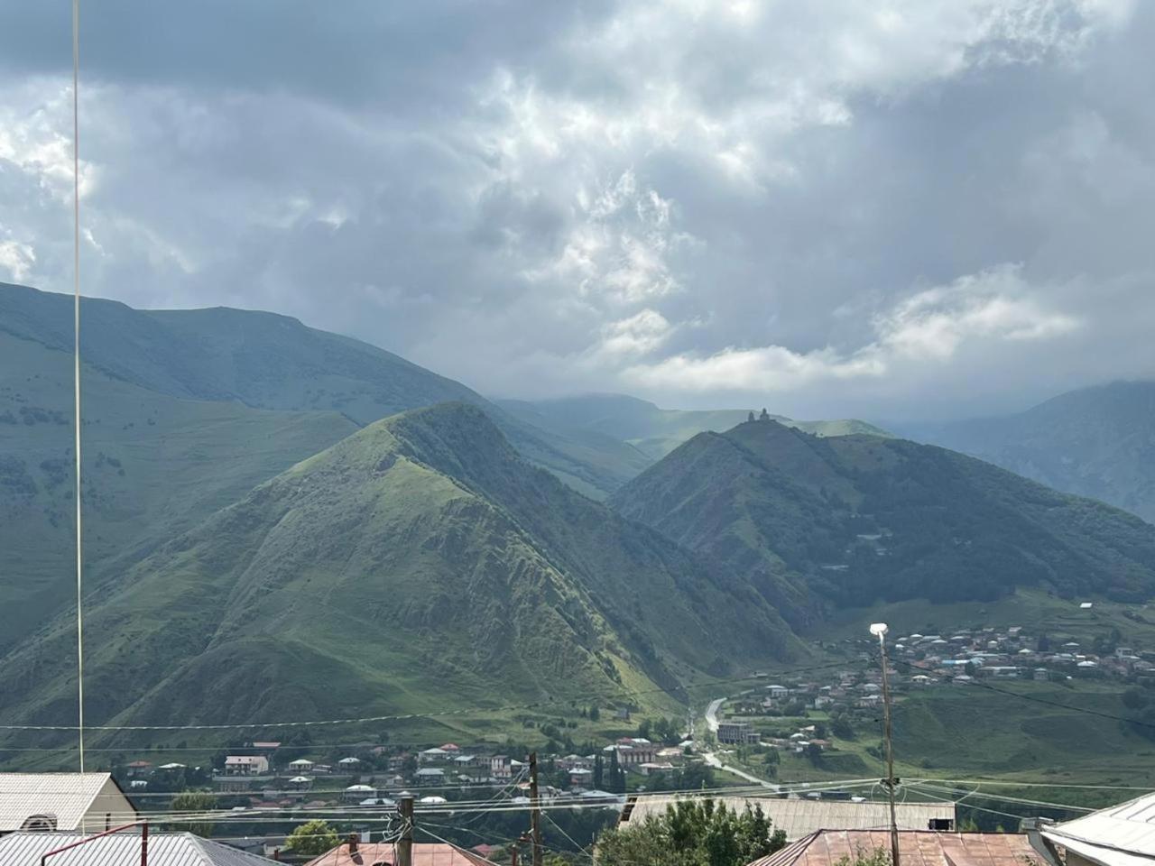 Guesthouse Relax In Kazbegi Exterior photo