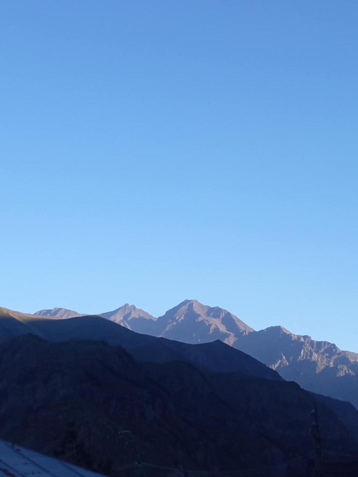 Guesthouse Relax In Kazbegi Exterior photo