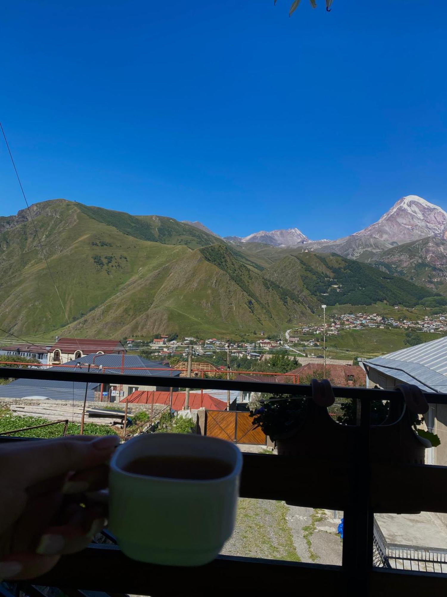 Guesthouse Relax In Kazbegi Exterior photo